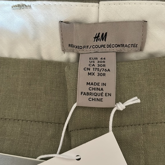 H&M light olive green shorts size 30R - Picture 7 of 7
